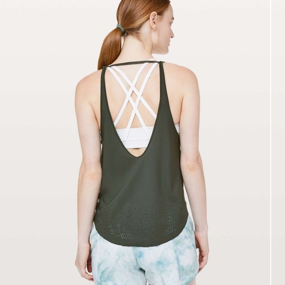 Lululemon Run: Set Free Tank💚 - Picture 2 of 12